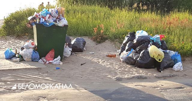 На Яграх срочно требуются туалеты, урны и мусорные контейнеры