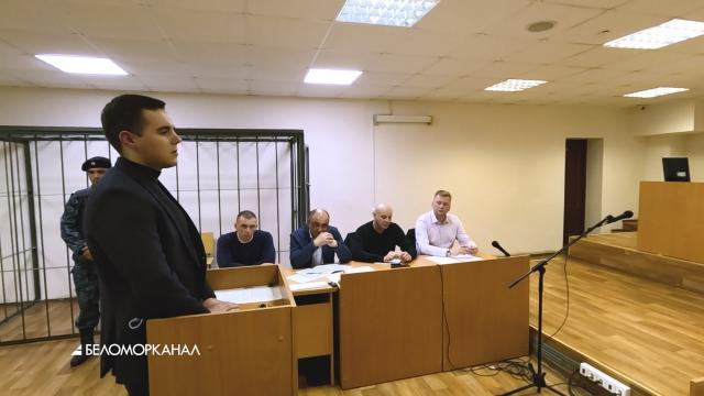 Экс-сотрудники ГИБДД Северодвинска Овсянников и Гришин предстали перед судом