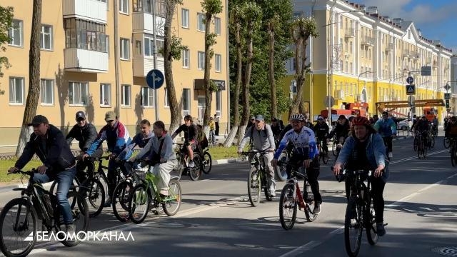 В Северодвинске состоялся масштабный велопарад-2026