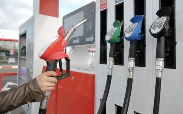 В Поморье движутся 93 железнодорожные цистерны с бензином