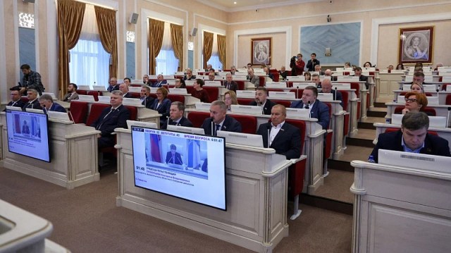 В Архангельской области дети бойцов СВО и педагогов получили право первоочередного приема в образовательные организации